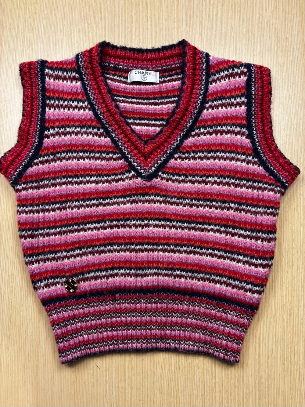 Multi-Stripe V-Neck Sweater Vest Pink Red Black Knit Cropped Tank Top M